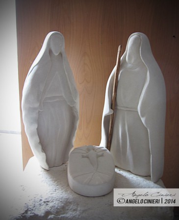 La Nativita' stilizzata in pietra leccese 